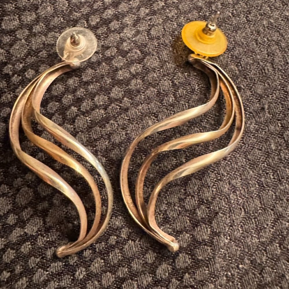 Silver Mobius Twist Filigree Drop Earrings